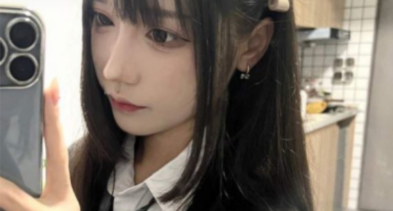 网上的妹子都那么好约的嘛 瓜友投稿约炮一个神仙颜值的嫩妹 人美活好羡慕了