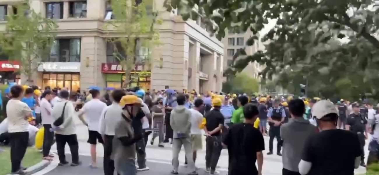 打工人何苦为难打工人呢 浙江杭州绿城西溪世纪中心物业与美团外卖小哥冲突事件完整版