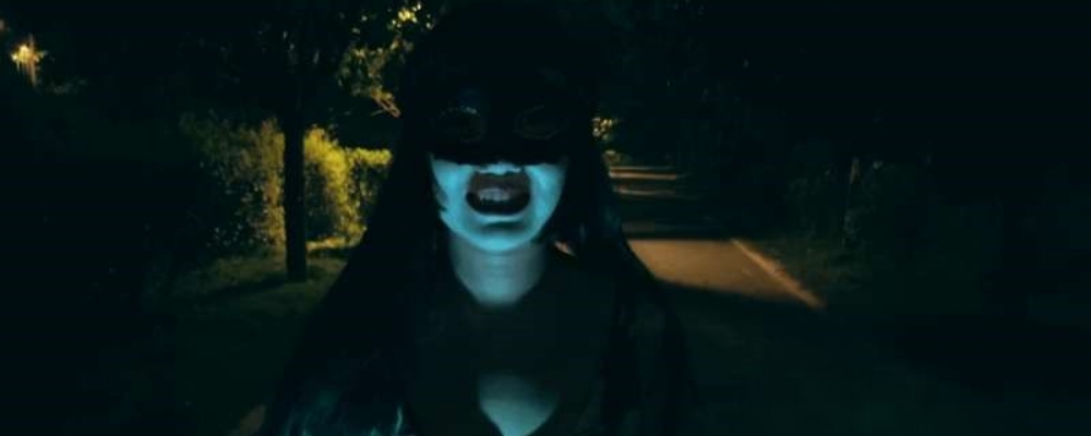 房价死贵连自杀都要付费的年代 还谈什么娶妻生子 只好跟女鬼谈恋爱才有性价比