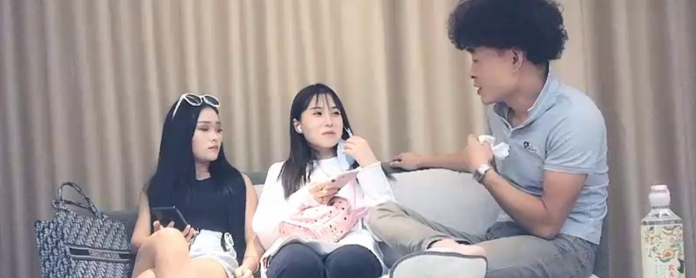 肤白貌美蜜桃臀淫叫呻吟巨销魂 探花大神约炮高颜短裤妹 性爱过程被全程偷拍