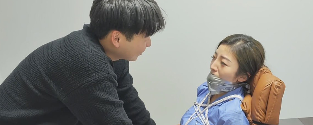 国产调教篇 儿子扮演小偷捆绑老妈 绳艺界大佬李大侠二月份最新佳作警花母子束缚游戏