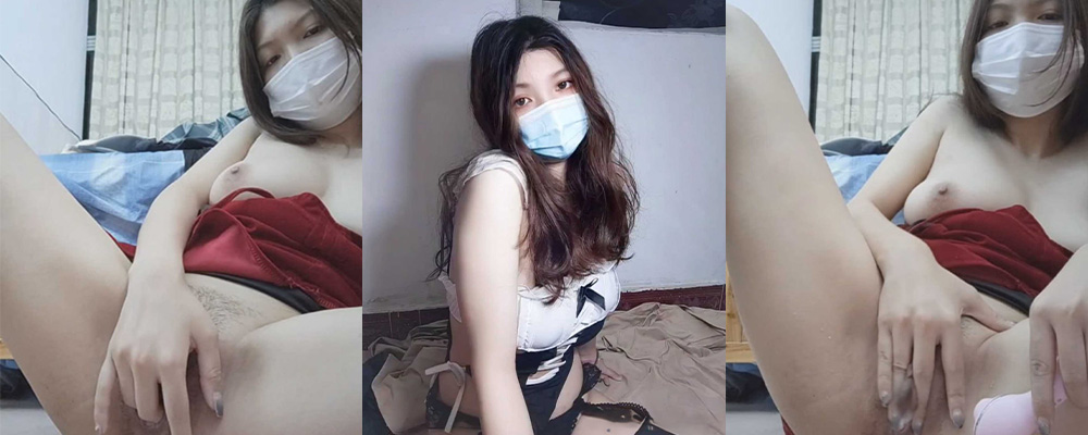 年纪虽小会的道具可真不少 清纯少女刘清欢用黄金幻龙把自己玩到淫水狂喷