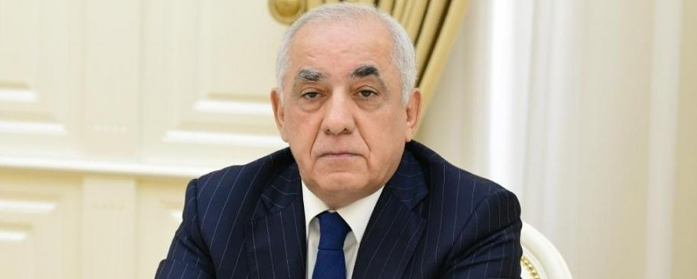 线上会议变福利现场 阿塞拜疆总理会议直播出丑 伸手摸女助理屁股被全网疯传