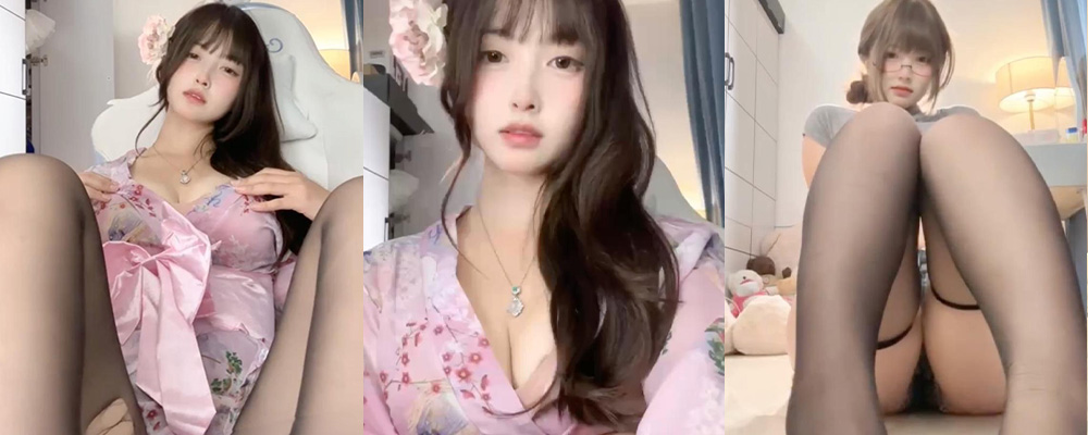 清纯女大学生带着骚气眼睛居家自慰 狐狸精般妖艳魅惑男人 黑丝包裹湿润玉足勾引鸡吧欲望