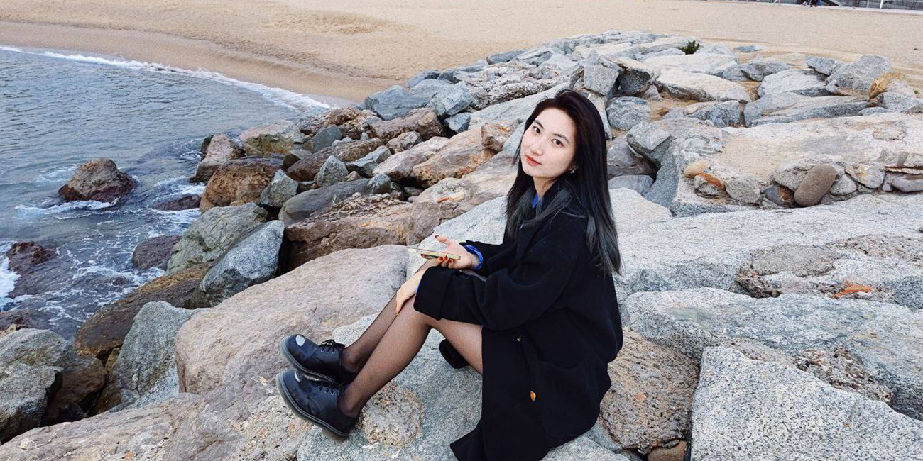 『外表高冷内心其实一片火热!!』气质高冷少妇 周子喻 被炮友变着花样啪啪啪 这下高冷不起来了吧!!!