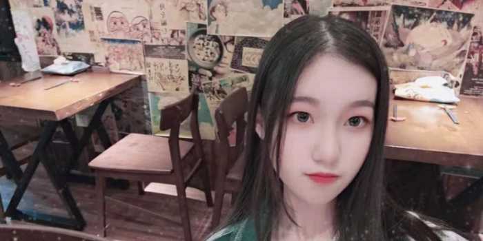 【是不是学艺术得都比较会玩 比较潮!!】天津美术学院曹蓉蓉 年纪不大身经百战 “吹拉弹唱”样样精通!!