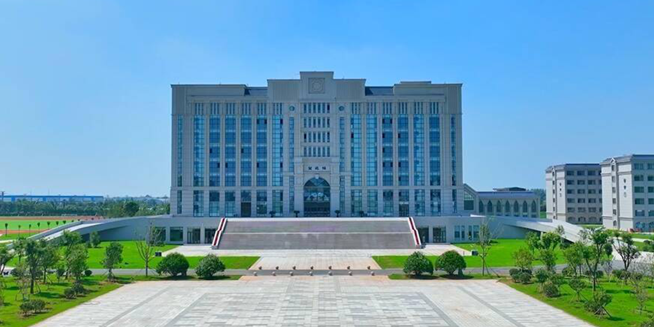 【911爆料全网独家】山东外事职业大学威海校区凉亭 学生户外啪啪啪事件!!!