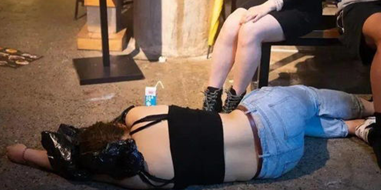 【为什么不给自己的女朋友去喝酒】小仙女喝多了直接被陌生男子厕所捡尸!!!偷拍视频曝光流出!!!