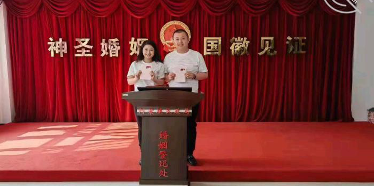 高中物理老师【刘甲男】上网课做爱全程没关麦克风被学生录音后发到网上后,现已被开除了