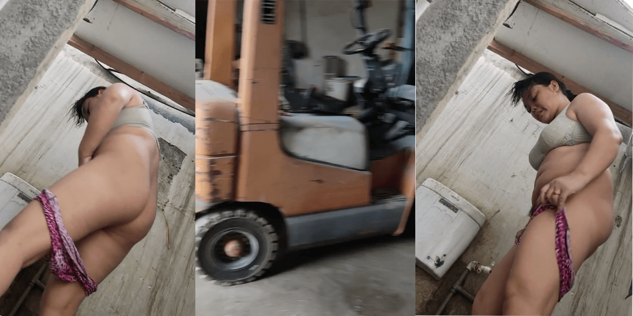 兄弟们!我们工地的包工头太抠门了 我就偷拍他老婆洗澡以示惩罚!