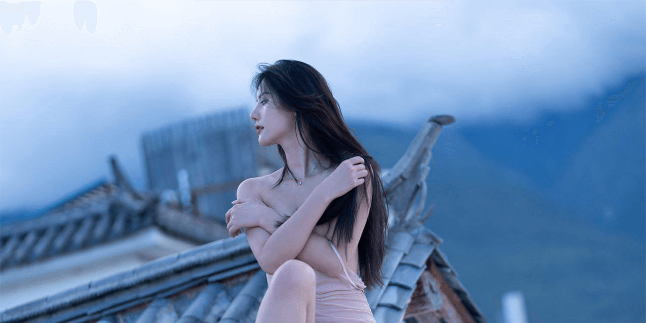 【屋顶的空气是比较清新!!!】海鲜馒头穴女神又来了!!阿朱屋顶演绎清凉诱惑 视频流出!