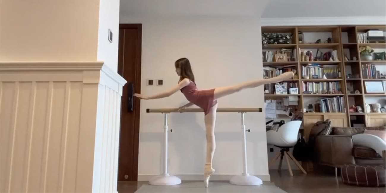 真的假的?芭蕾舞演出前都会帮男舞伴解决一次防止勃起!不说了瓜友们 晚上我有个芭蕾舞培训班!!